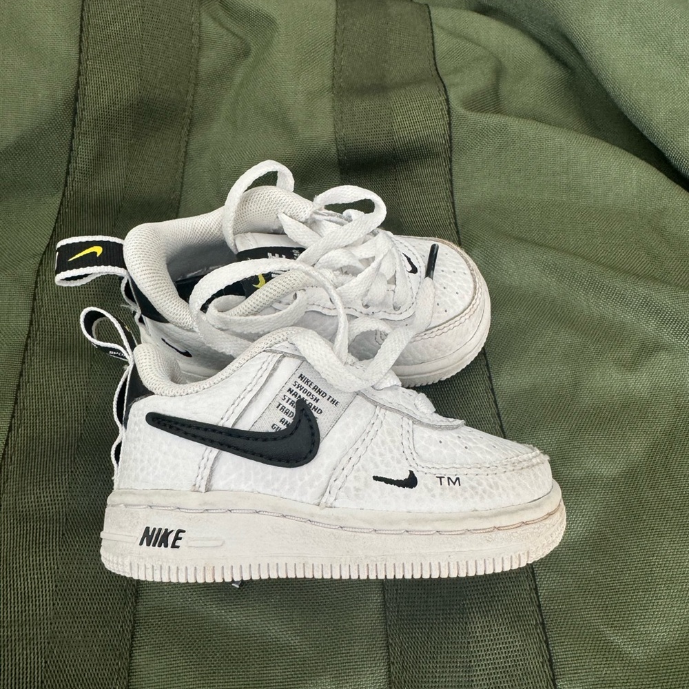 Toddler 4c gently used sneakers.